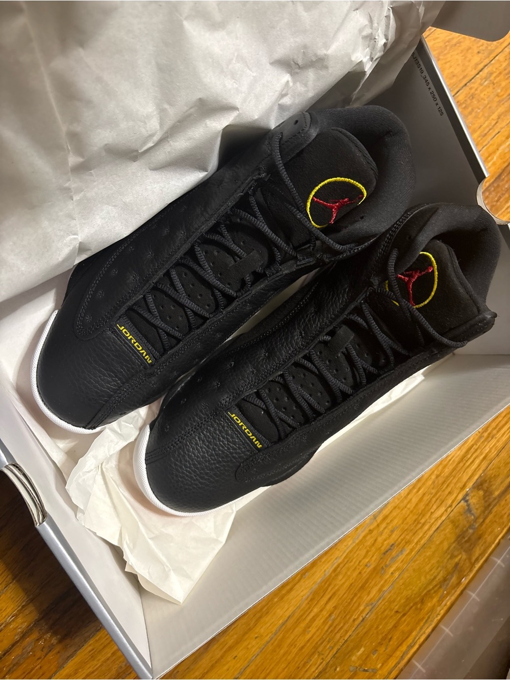 Men's Size 10 1/2 Jordan 13 “playoffs” Black and Red Retro Basketball Sneakers - Picture 12 of 15